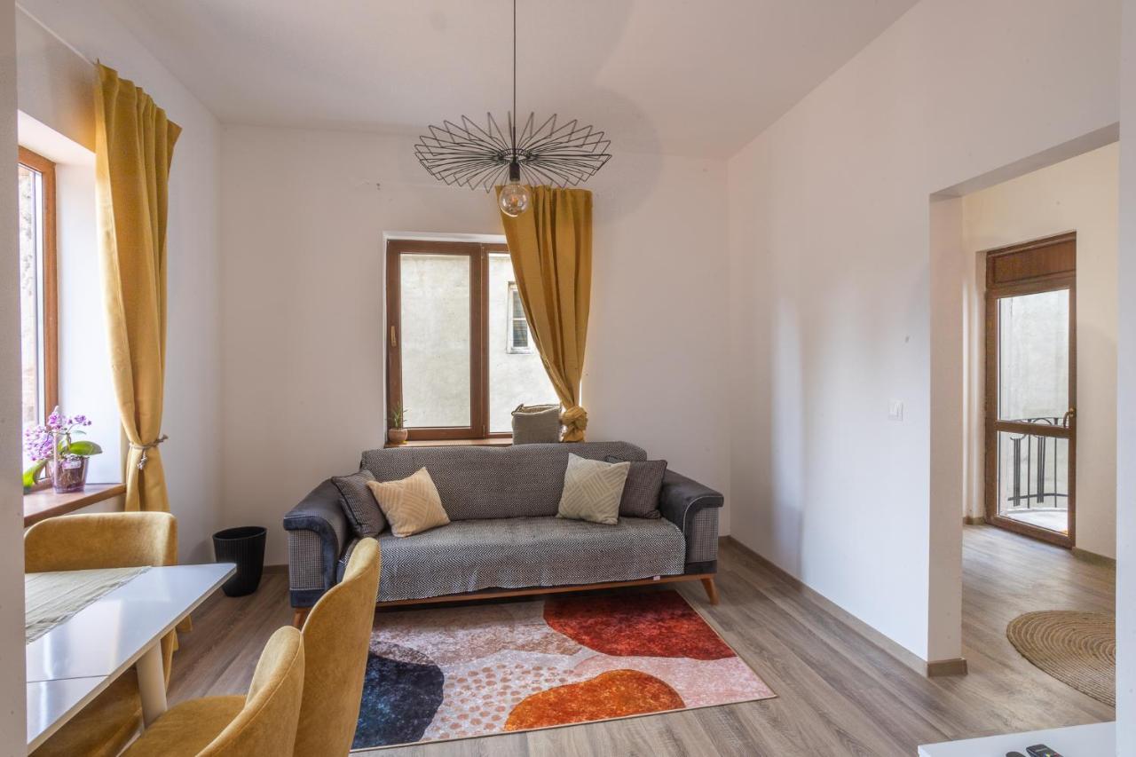 Linden House - A Lovely Apartment In Central Varna Exterior photo