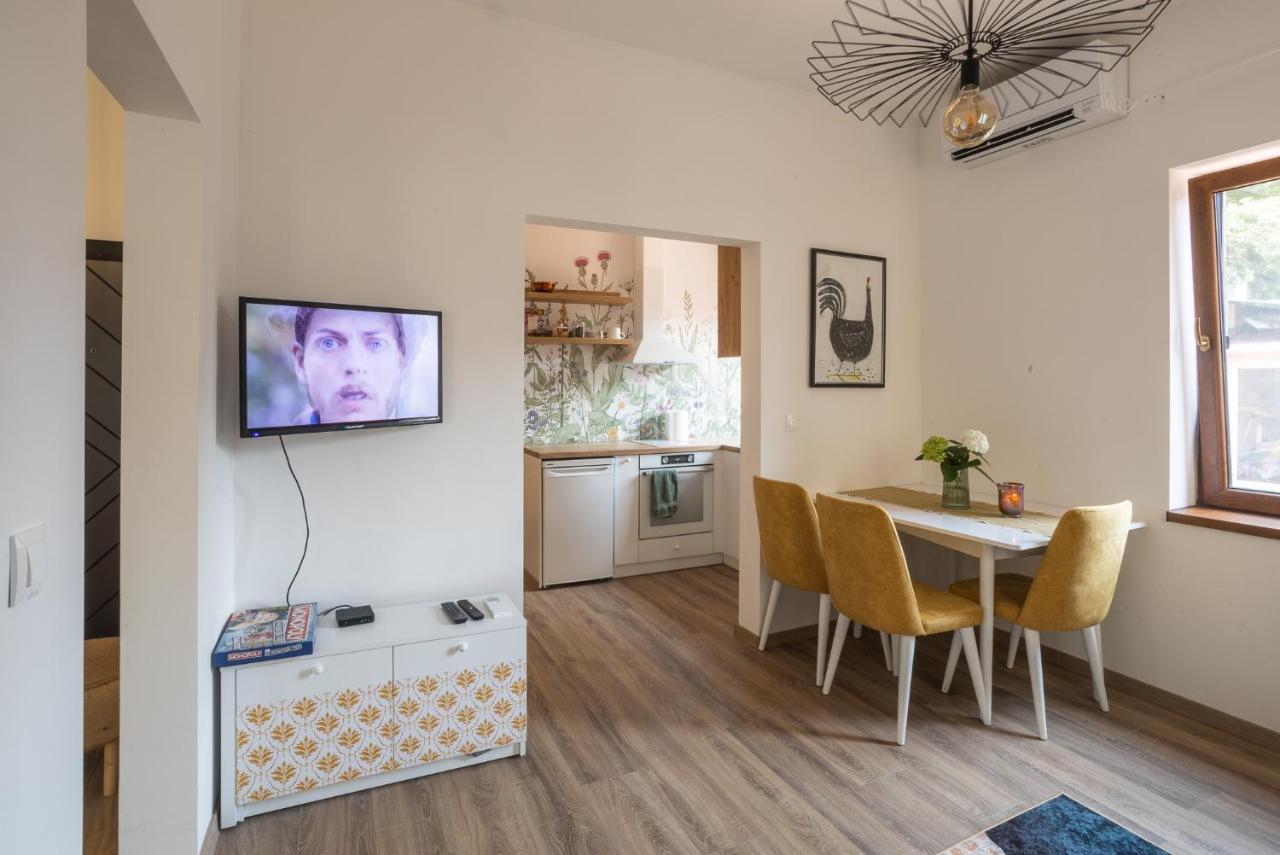 Linden House - A Lovely Apartment In Central Varna Exterior photo